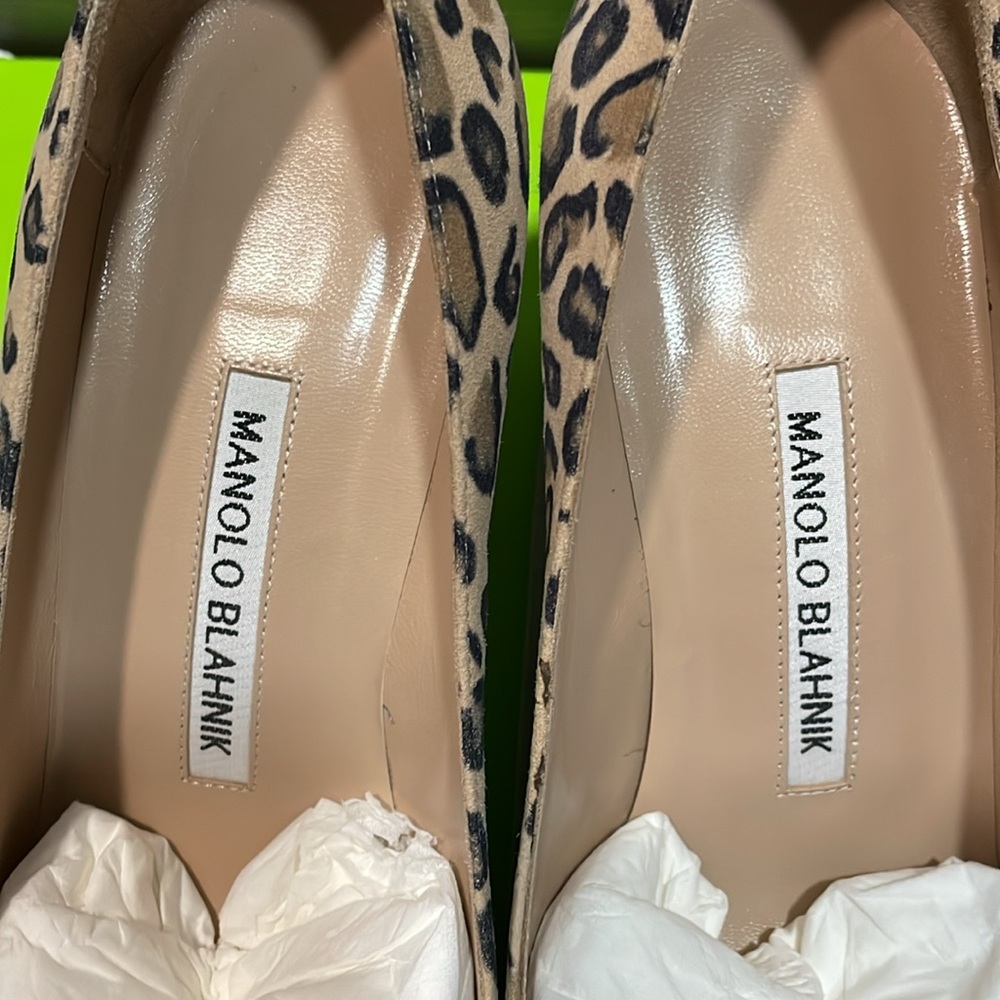 Manolo Blahnik leopard suede heels - Picture 8 of 13